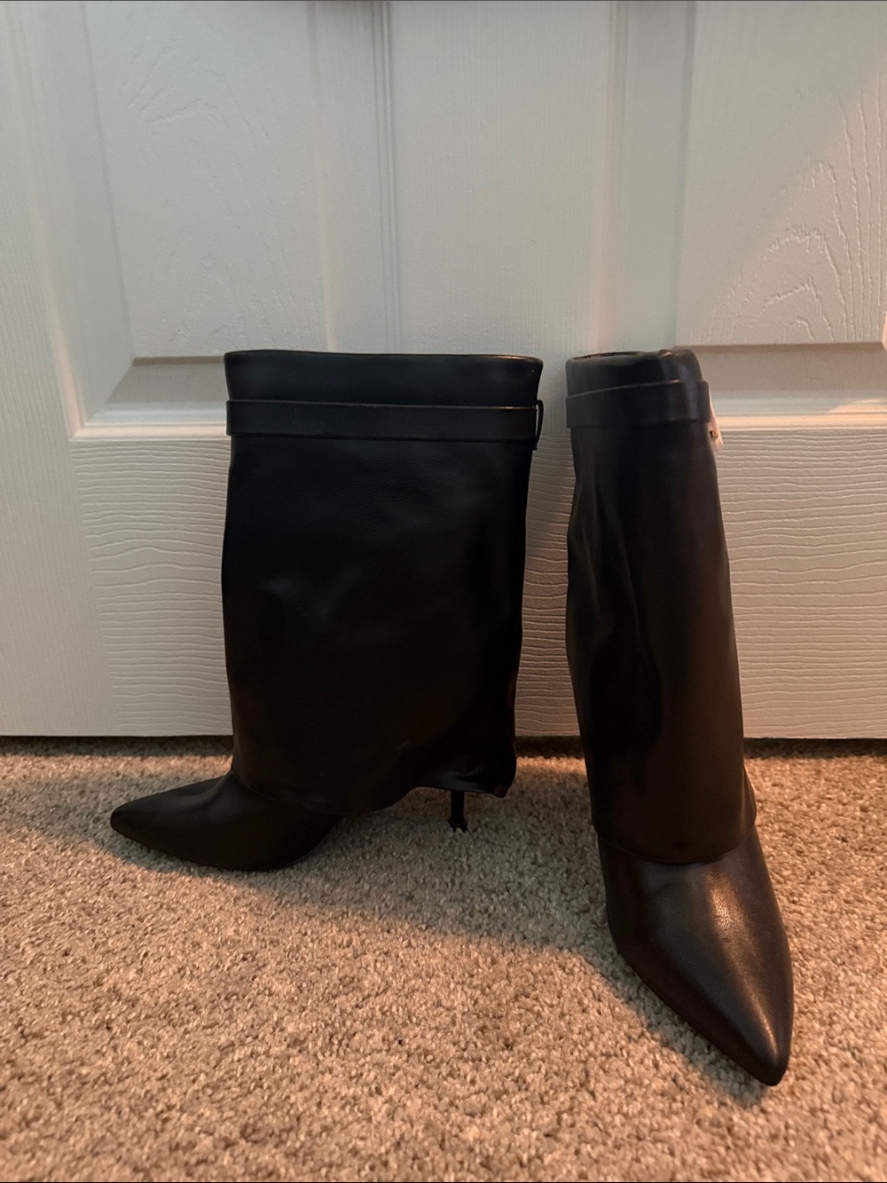 Black Pointed-Toe Mid-Calf Heeled Boots
